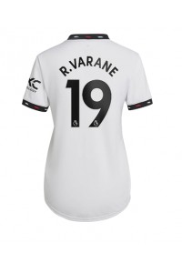 Manchester United Raphael Varane #19 Voetbaltruitje Uit tenue Dames 2022-23 Korte Mouw